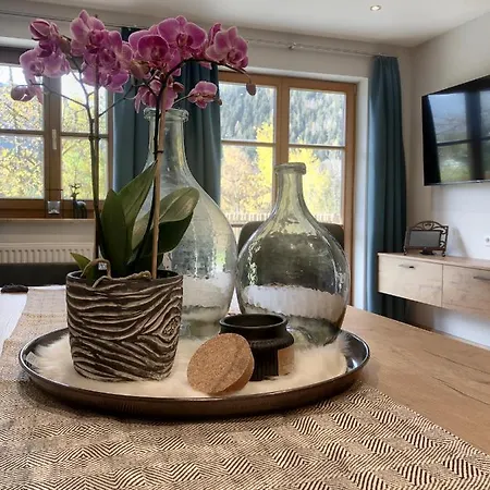 Lakeside Appartments شقة *