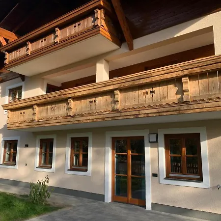 Lakeside Appartments アパート *