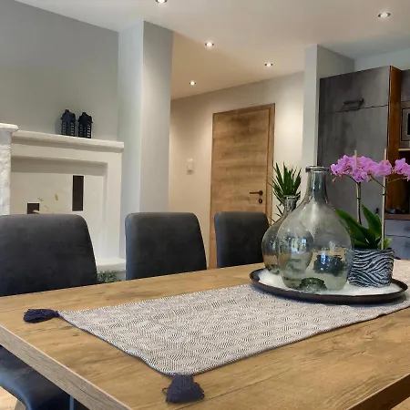 Daire Lakeside Appartments