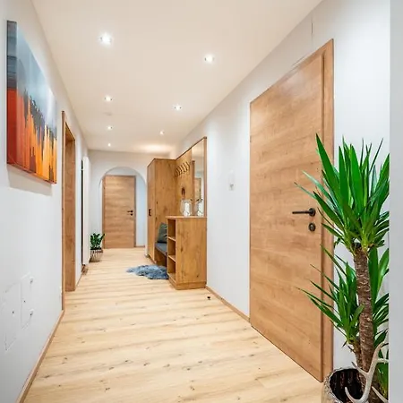 Lakeside Appartments *